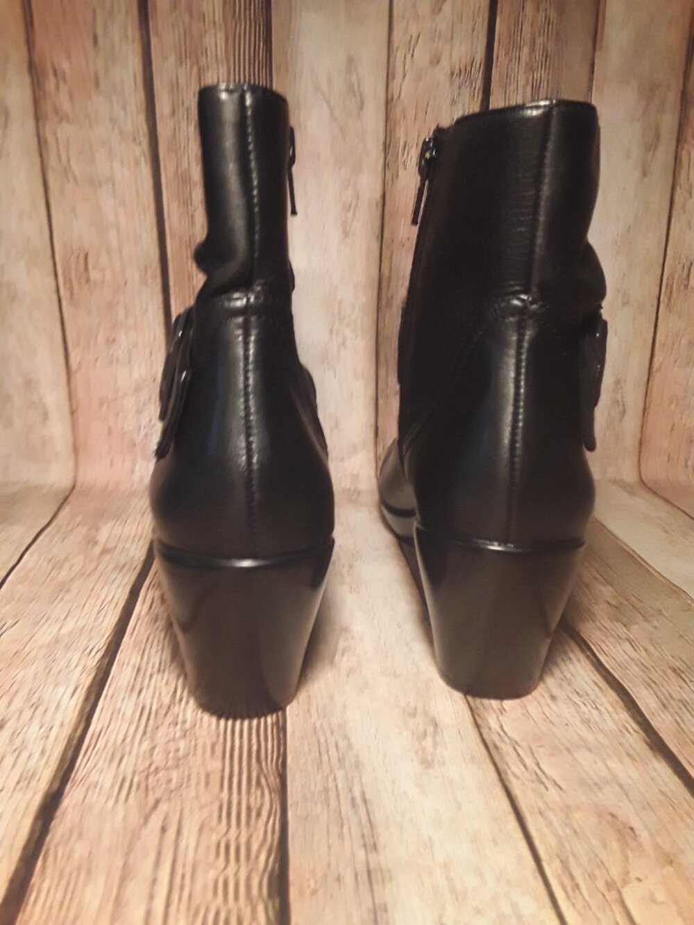 Umberto Raffini Women's Black Leather Ankle Boots Size 37 - Picture 4 of 8